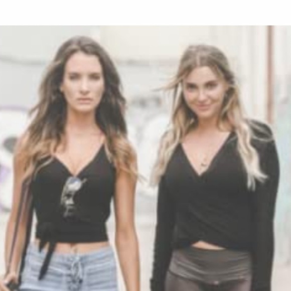 Kismet couture “Designed in Texas” Thumb Holes - Picture 13 of 15